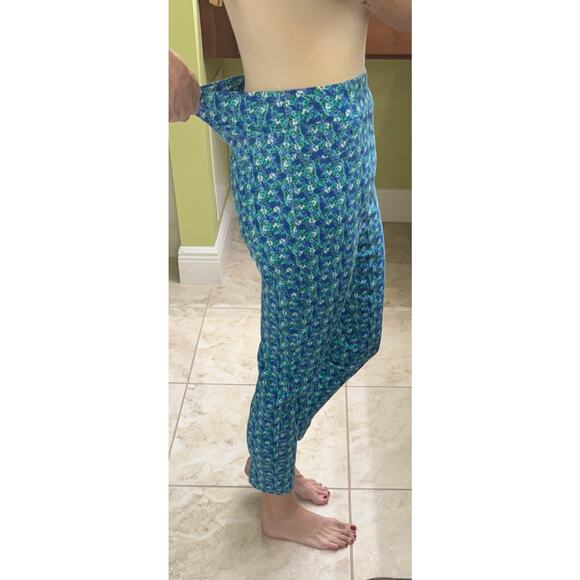 Soft Surroundings small blue floral pull on pants capri length back pockets - Picture 7 of 8